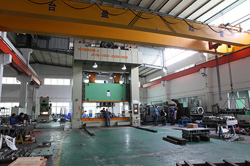 Press 1000 Ton (4600mm (181.1”) x 1900mm (74.8”) x 1200mm(47.2”)